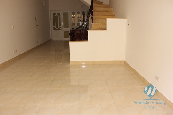 Brandnew house availble for rent in Nghi Tam village, Tay Ho, Hanoi